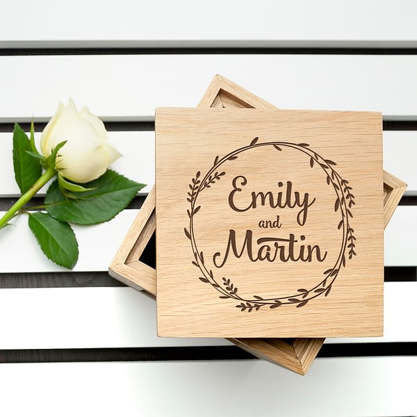 Personalised Romantic Wreath Frame Oak Photo Cube