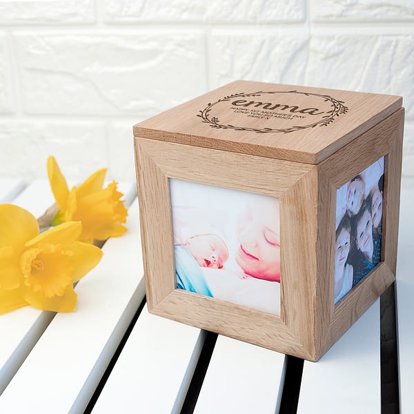 Personalised Wreath Mother's Day Oak Photo Cube