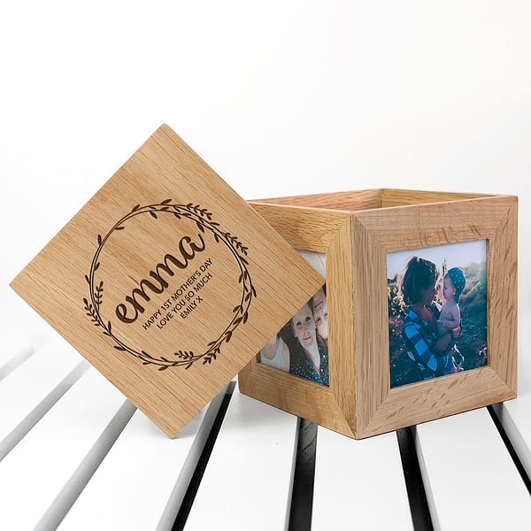 Personalised Wreath Mother's Day Oak Photo Cube