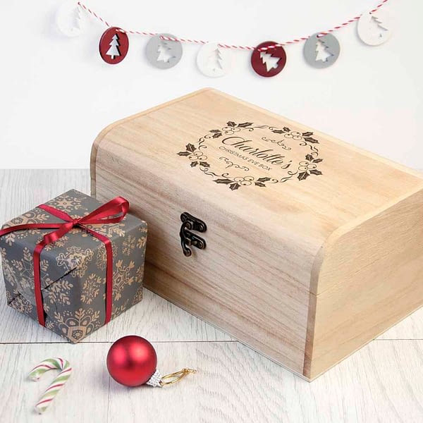 Personalised Christmas Eve Chest With Mistletoe Wreath